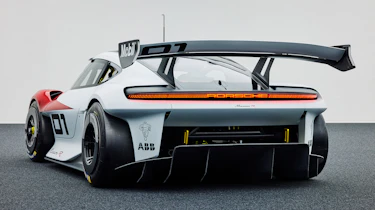 Porsche Mission R – rear