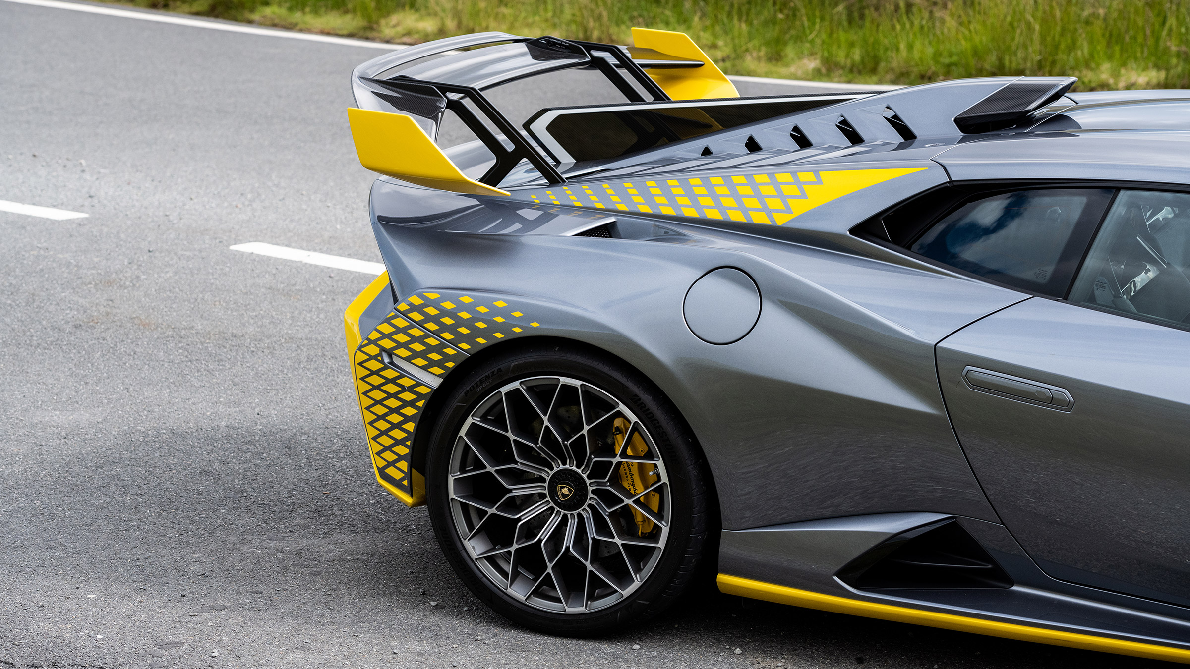 Lamborghini Huracan STO CP – rear clamshell