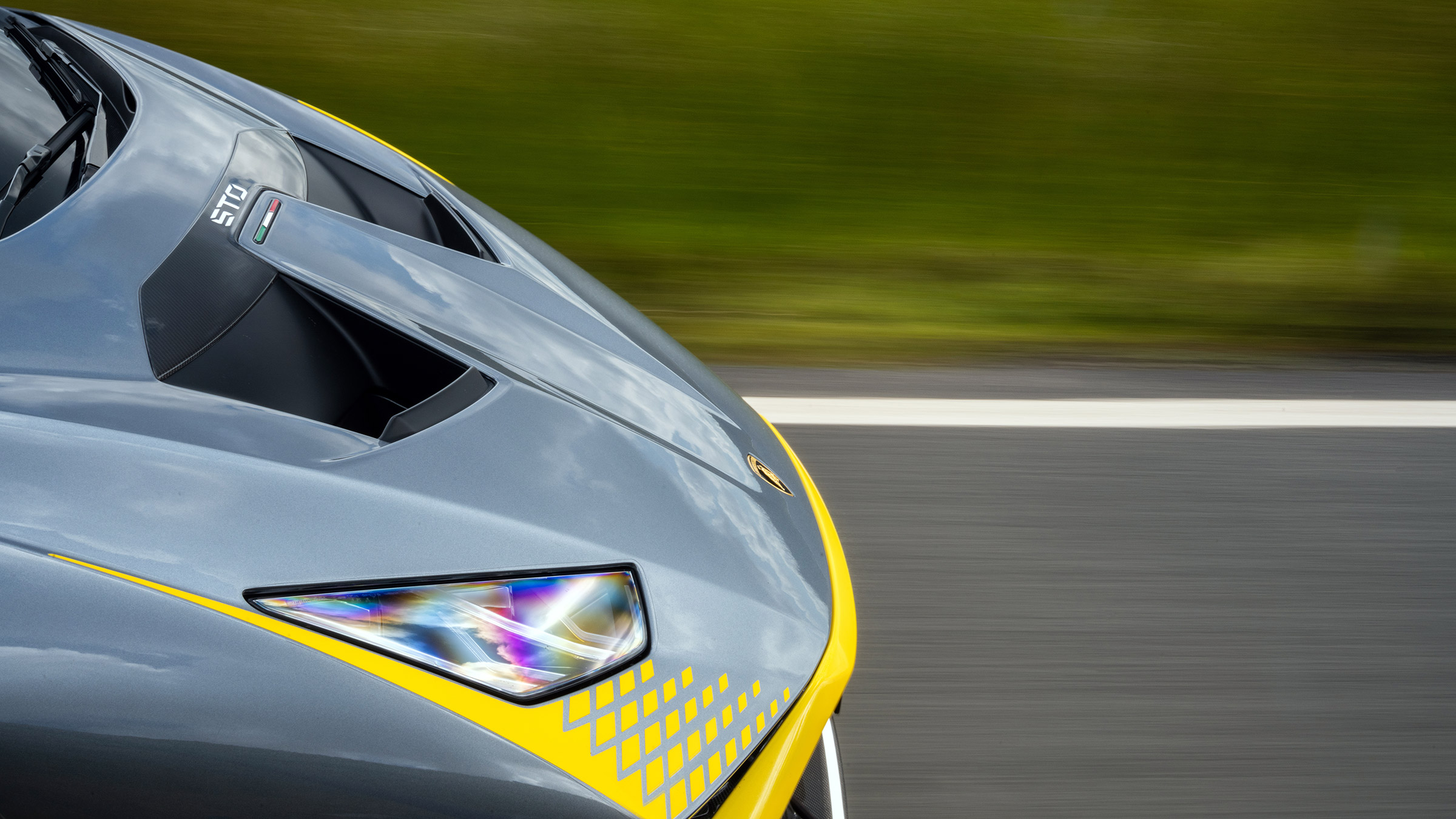 Lamborghini Huracan STO CP – bonnet