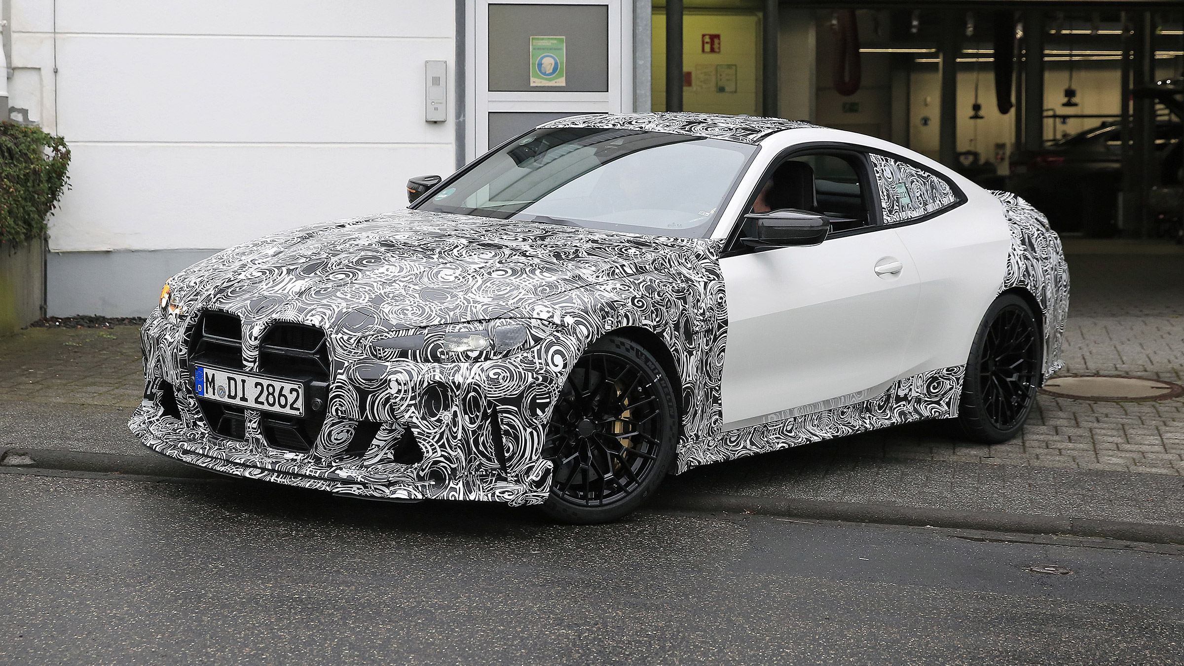 BMW M4 CSL spy 2021 – 5