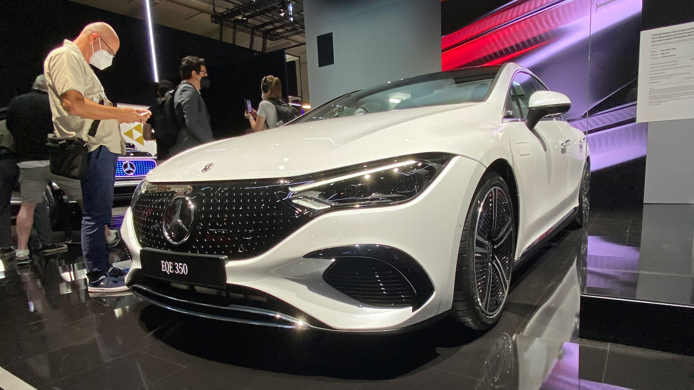 Mercedes EQE
