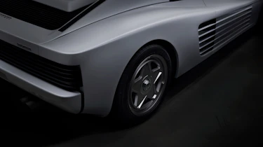 Officine Fioravanti Testarossa – rear haunch