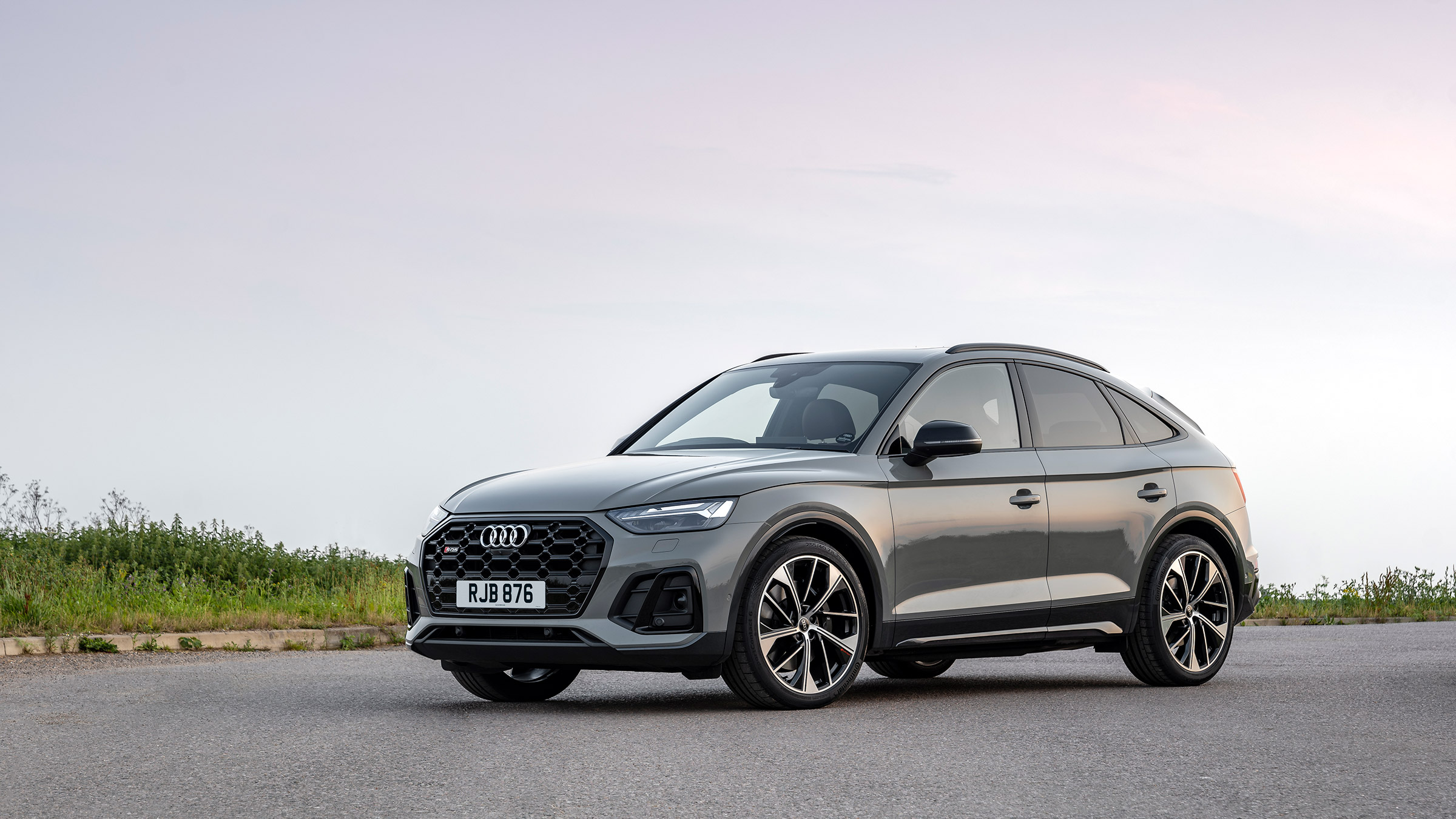 Audi SQ5 Sportback 2021 – front quarter