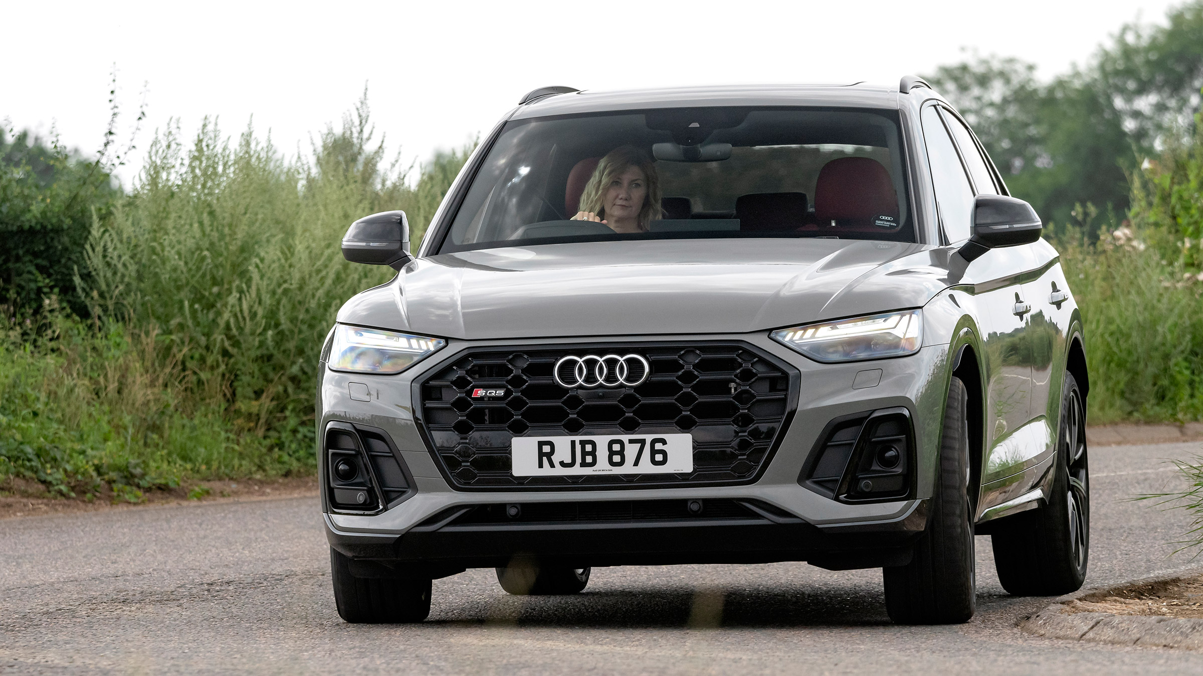 Audi SQ5 Sportback 2021 – cornering2