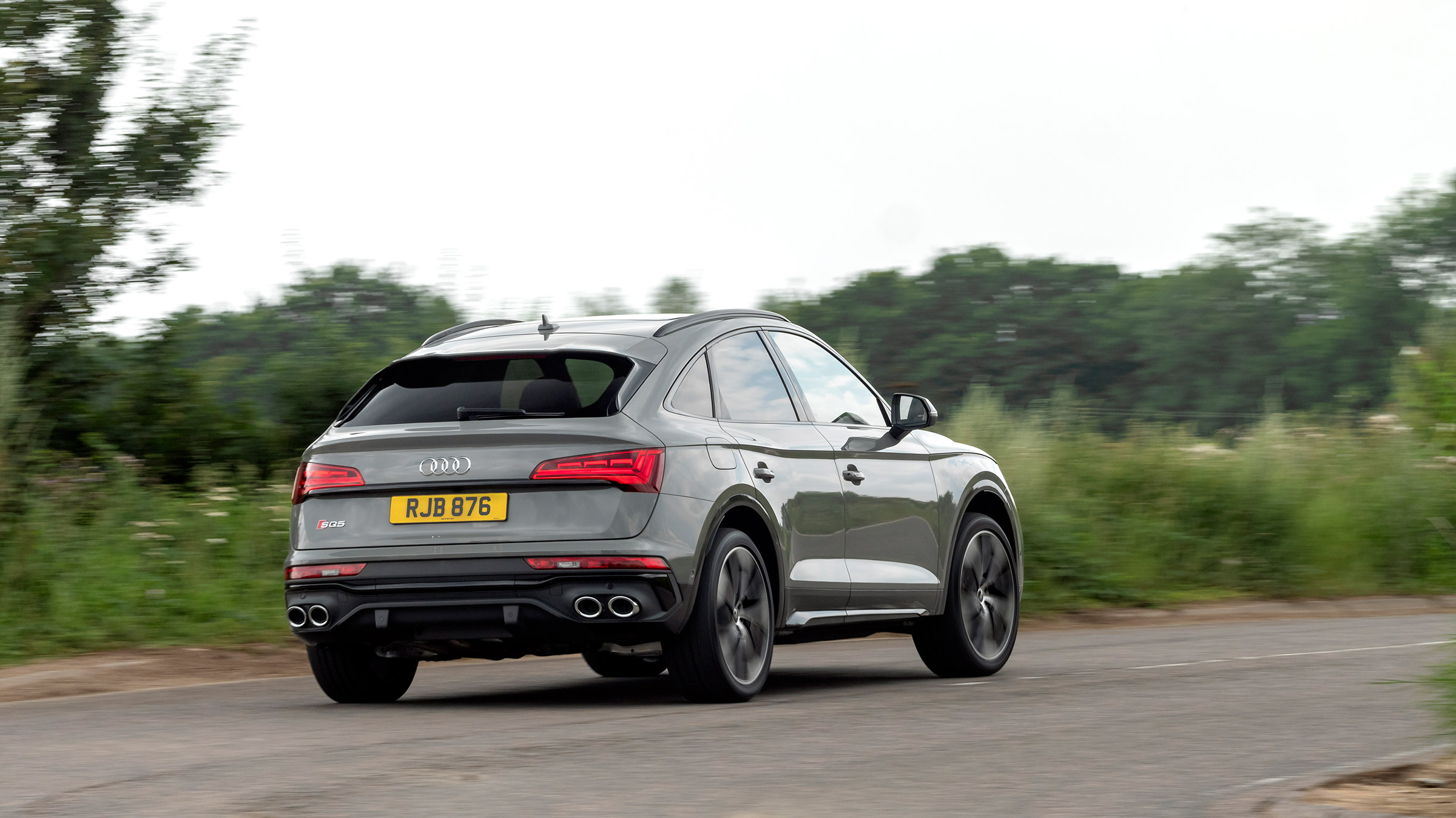 Audi SQ5 Sportback 2021 – rear cornering