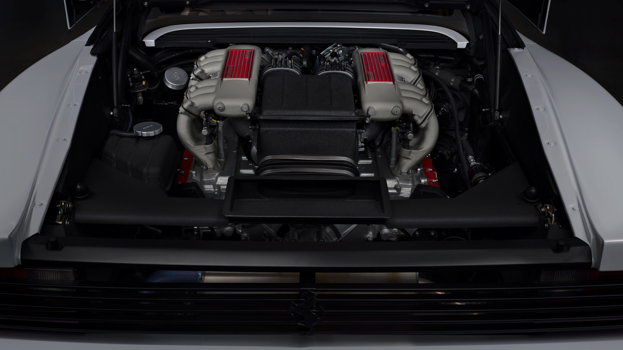 Officine Fioravanti Testarossa ­– engine bay
