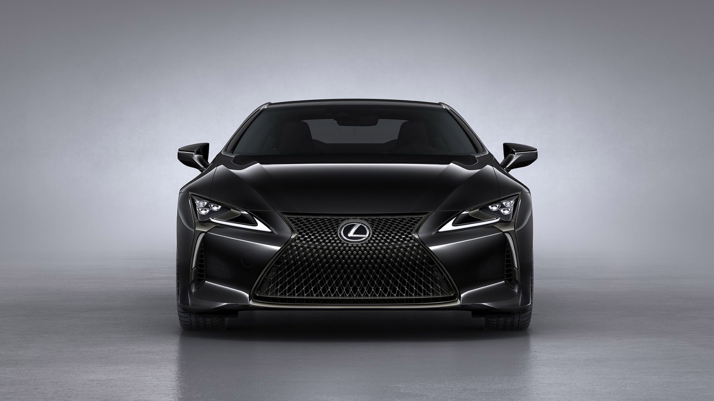 Lexus LC500 Black Inspiration – nose