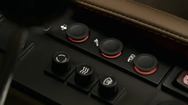 Officine Fioravanti Testarossa – switches