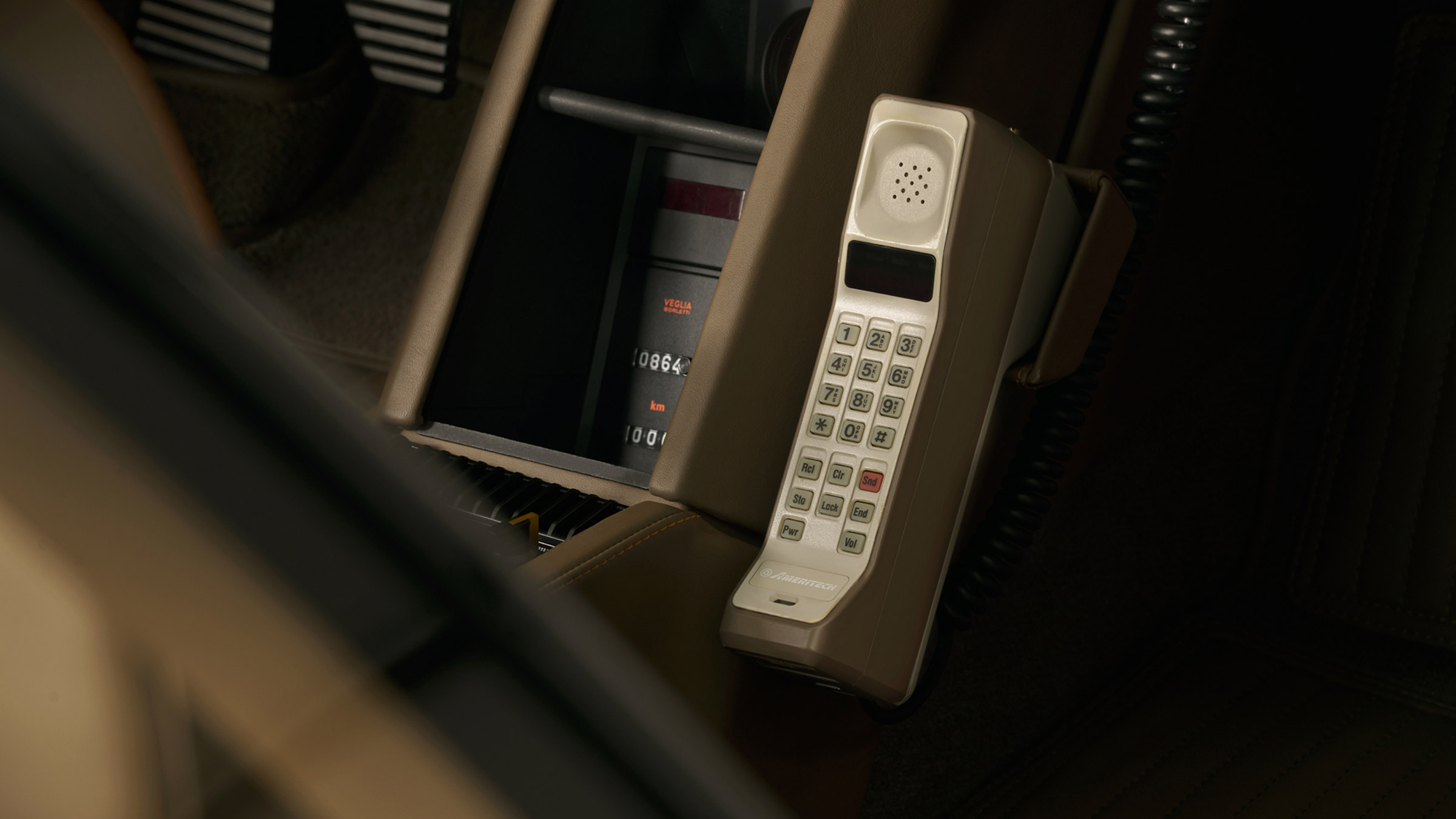 Officine Fioravanti Testarossa ­– phone
