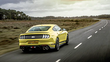 Ford Mustang Mach 1 – rear tracking
