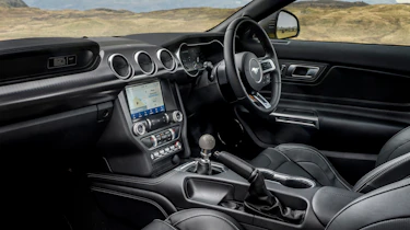 Ford Mustang Mach 1 – dash