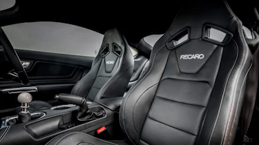 Ford Mustang Mach 1 – seats