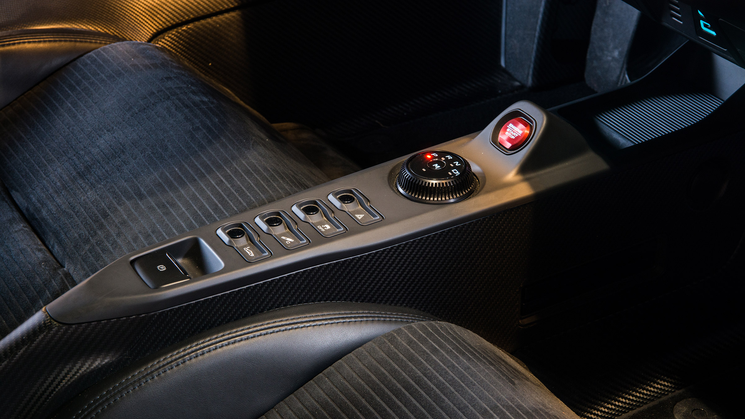 Ford GT review (AP) – console
