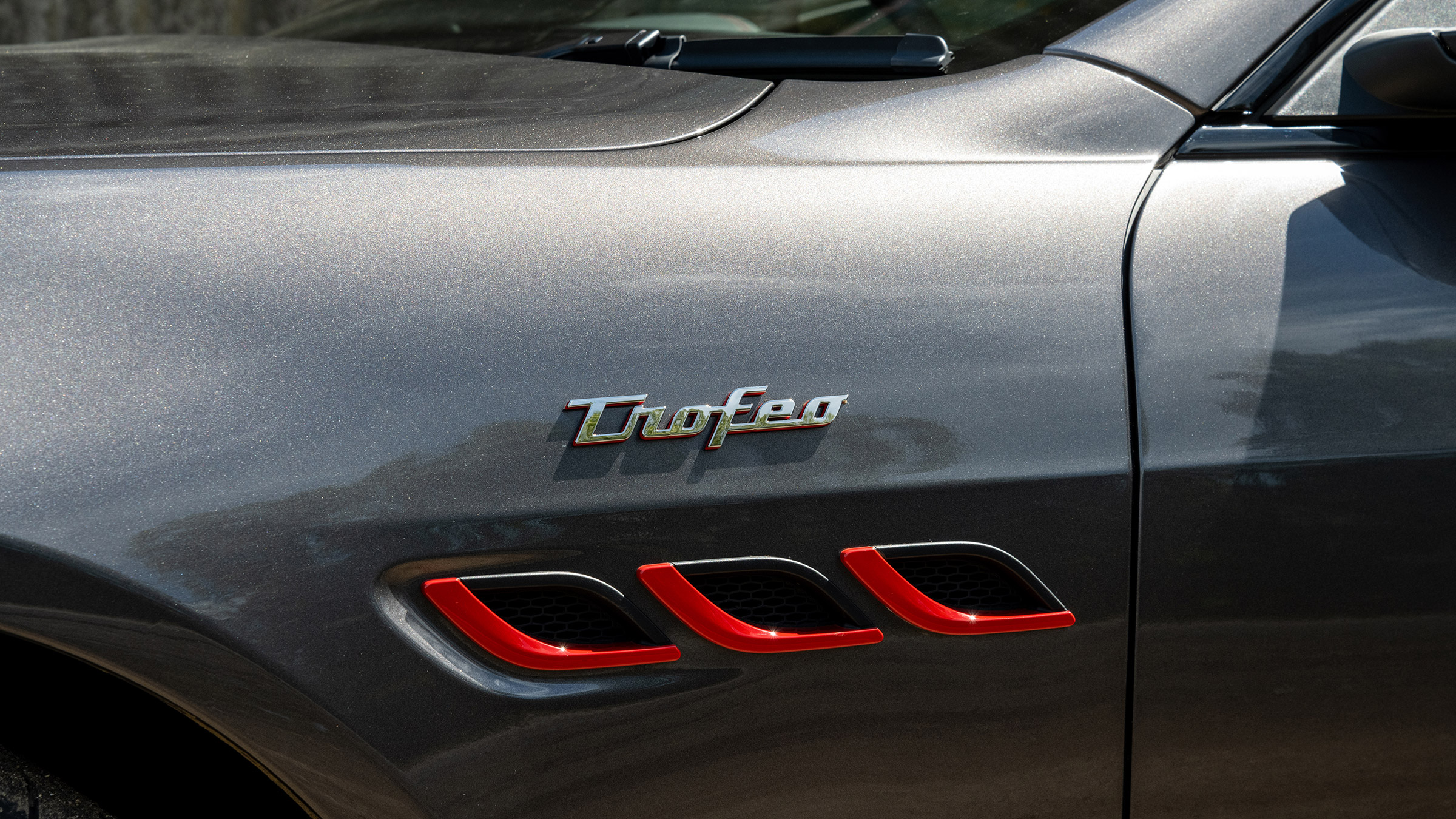 Maserati Quattroporte Trofeo – badge