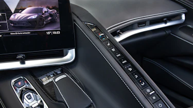 Chevrolet Corvette C8 Cab EU review – buttons