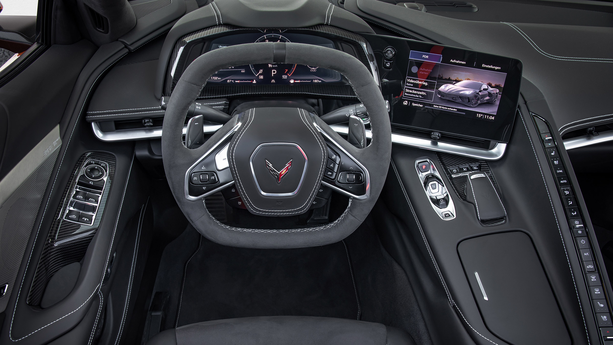 Chevrolet Corvette C8 Cab EU review – cabin