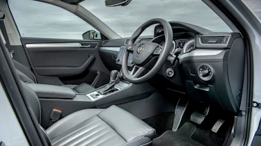 Skoda Superb 2021 – cabin