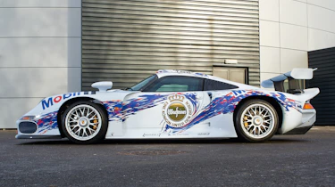 Porsche 911 GT1