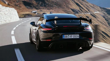 Porsche Cayman GT4 RS