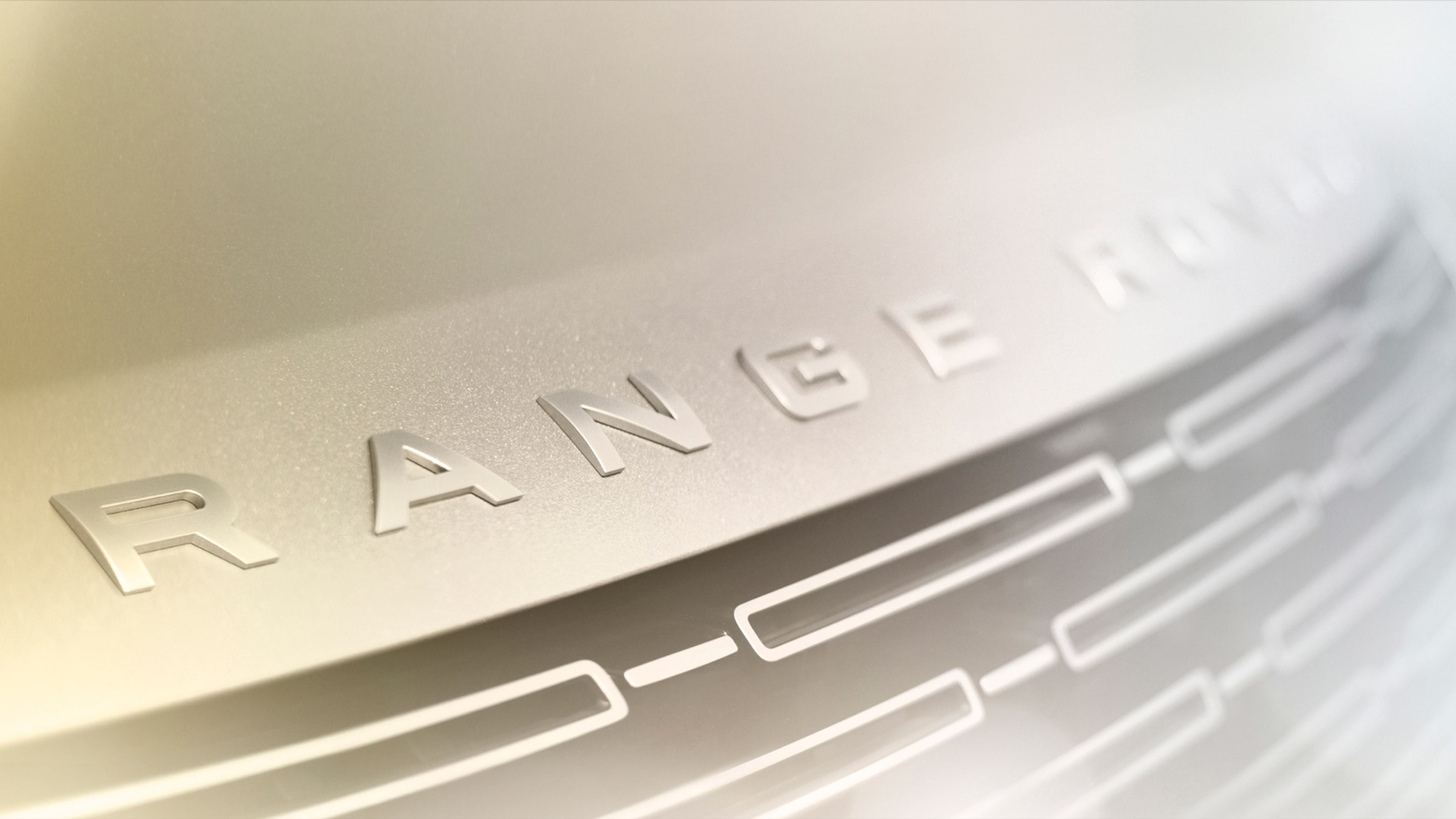 Range Rover teaser badge