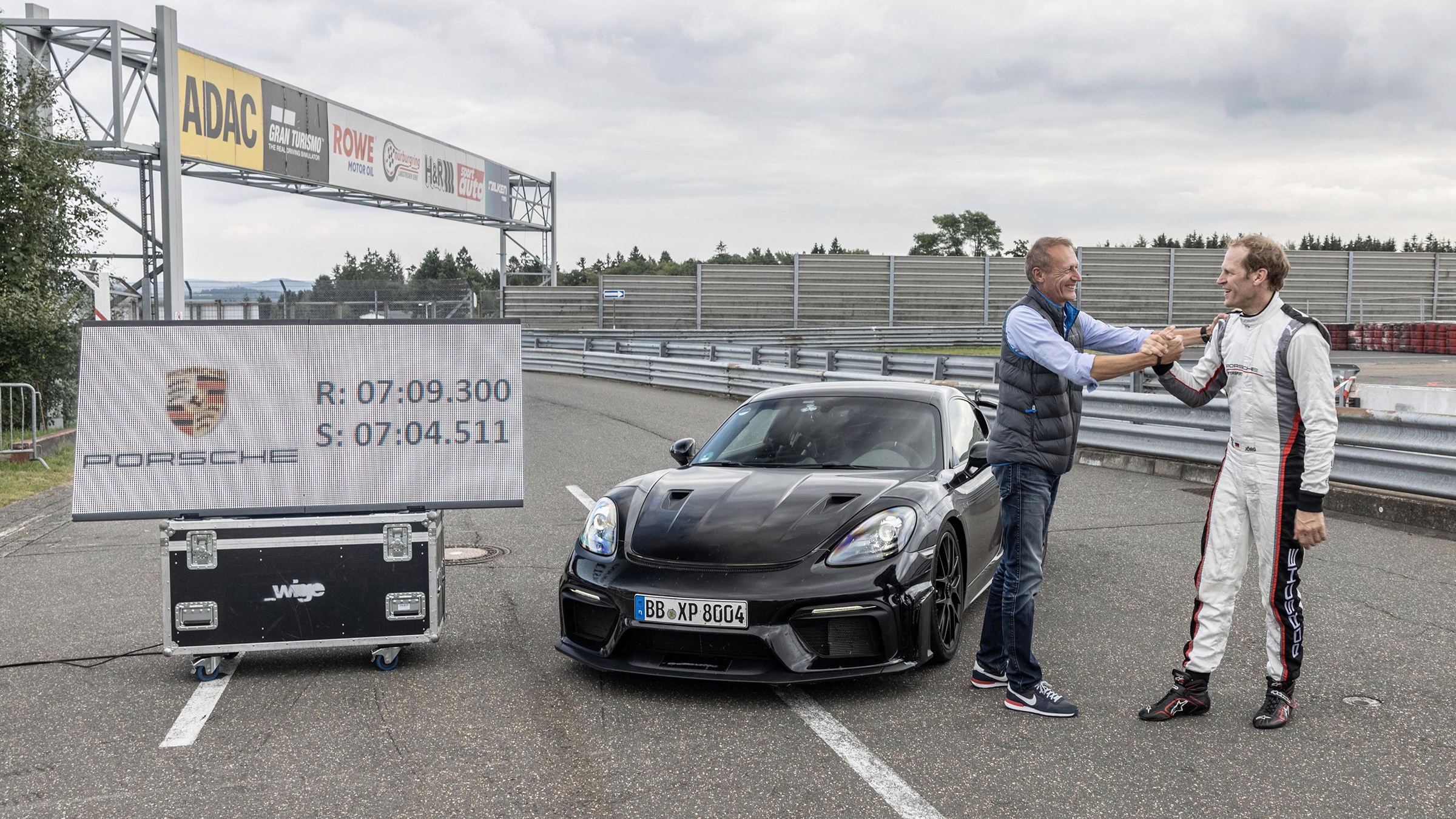 Porsche 718 Cayman GT4 RS proto – time