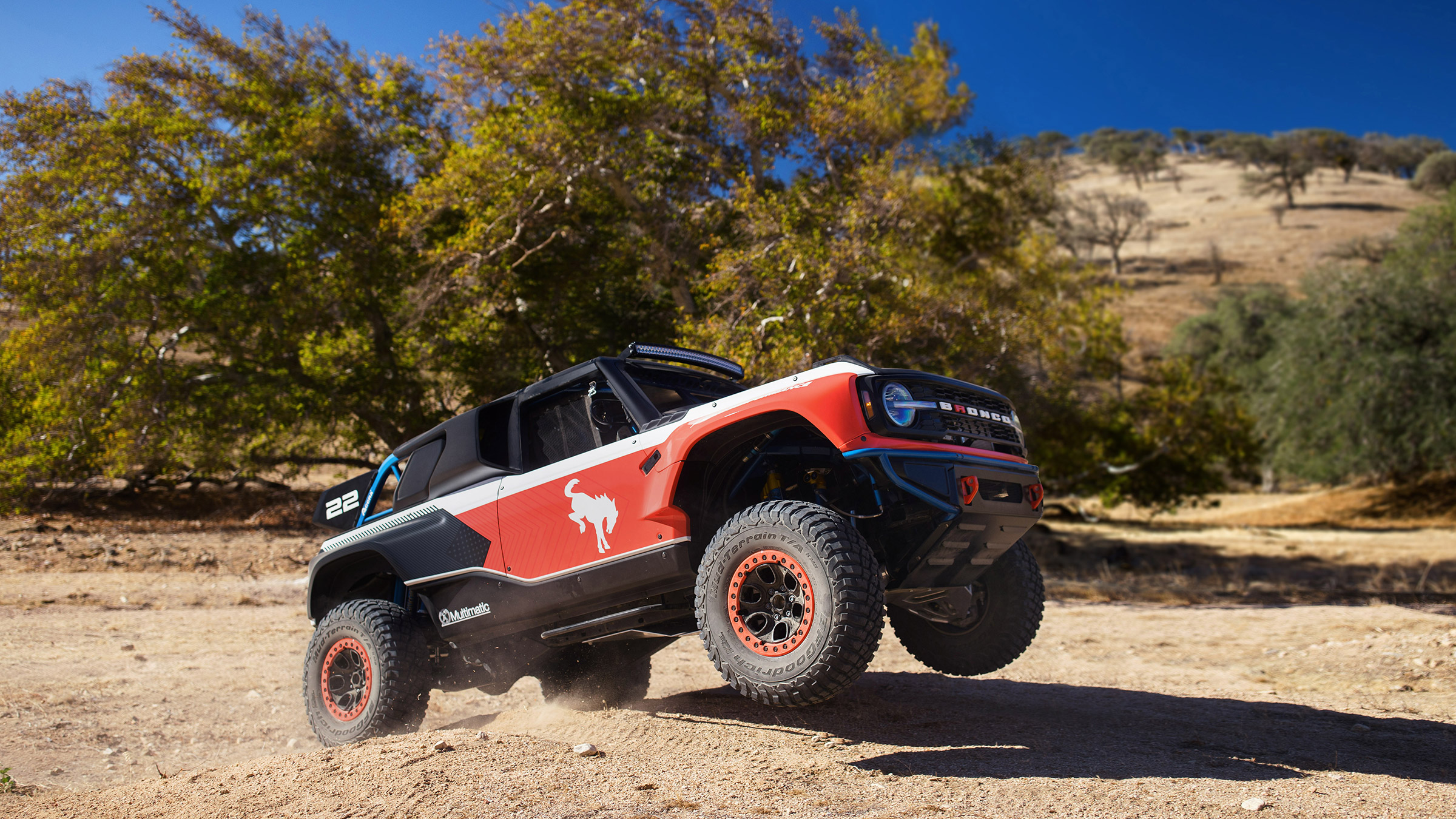Ford Bronco DR – jump