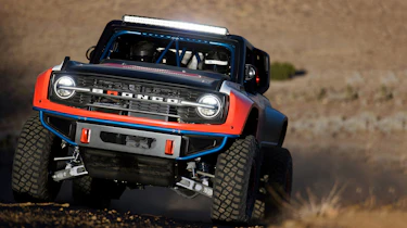 Ford Bronco DR – front