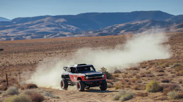 Ford Bronco DR – quarter
