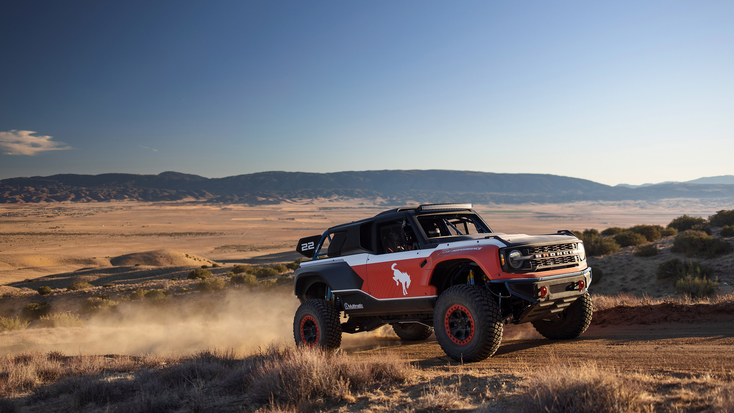 Ford Bronco DR – pan