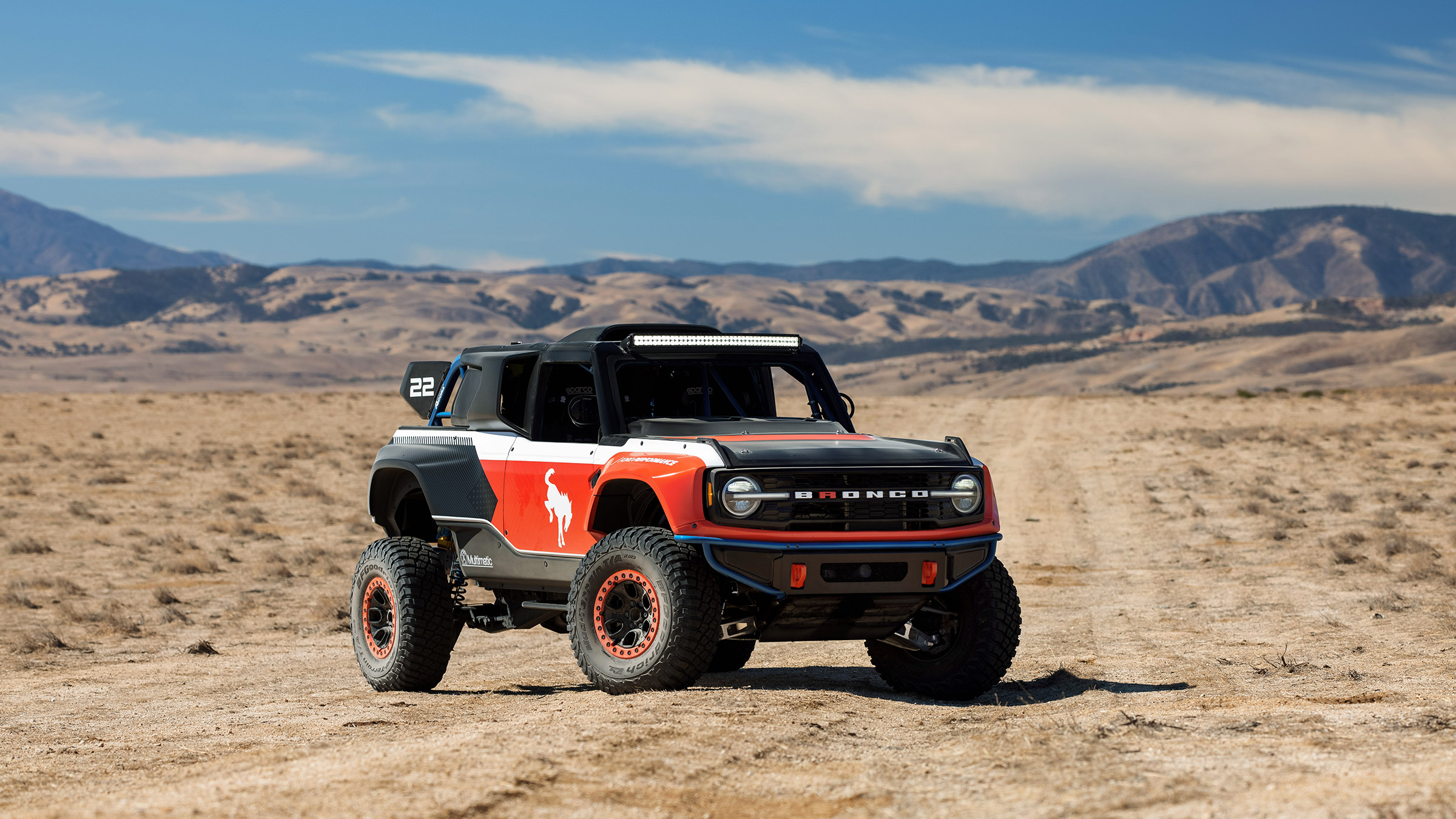 Ford Bronco DR – front quarter