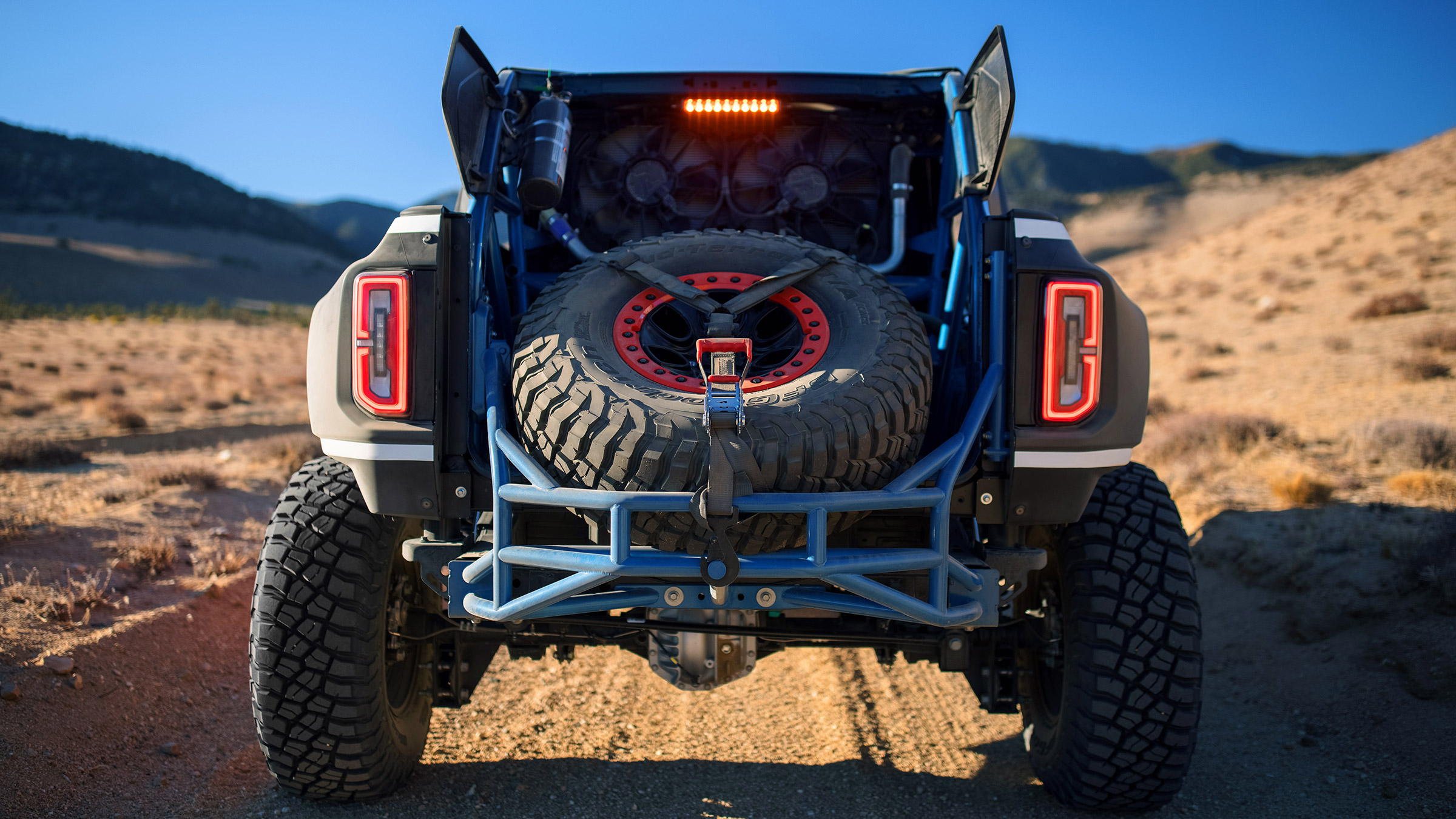Ford Bronco DR – rail