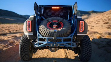 Ford Bronco DR – rail