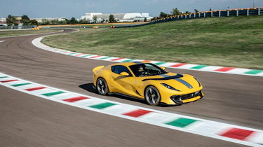 Ferrari 812 Competizione – front tracking high