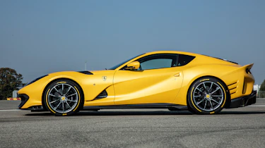 Ferrari 812 Competizione – profile