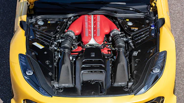 Ferrari 812 Competizione – engine