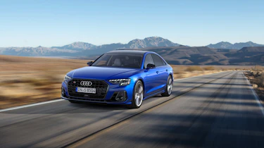 Audi S8 2022 FL – front racking 2