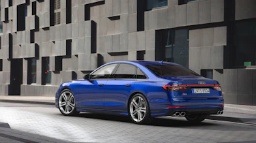 Audi S8 2022 FL – rear quarter 2