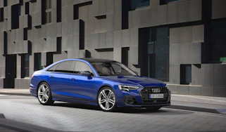 Audi S8 2022 FL – header