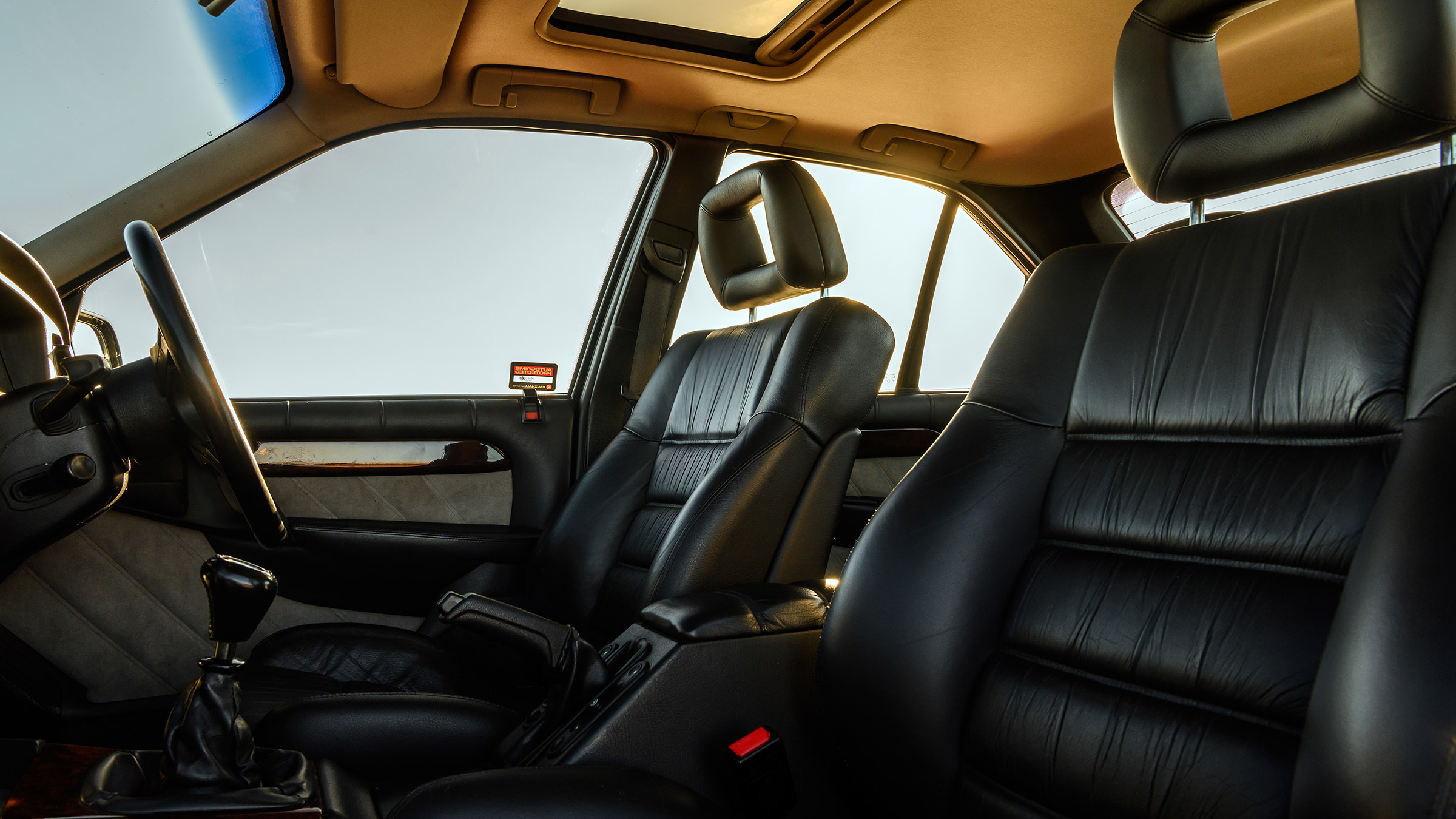 Lotus Carlton evo Icon – seats