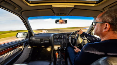 Lotus Carlton evo Icon – interior driving