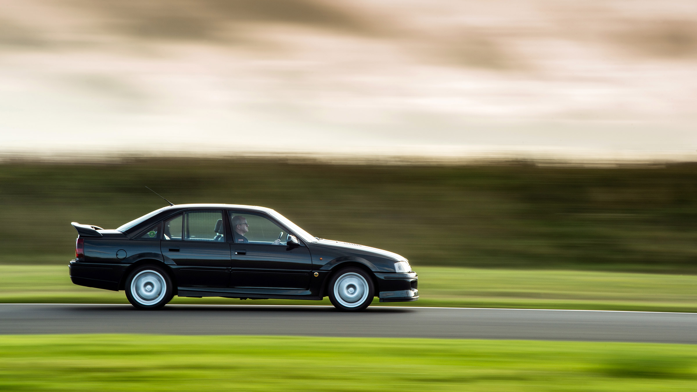 Lotus Carlton evo Icon – pan