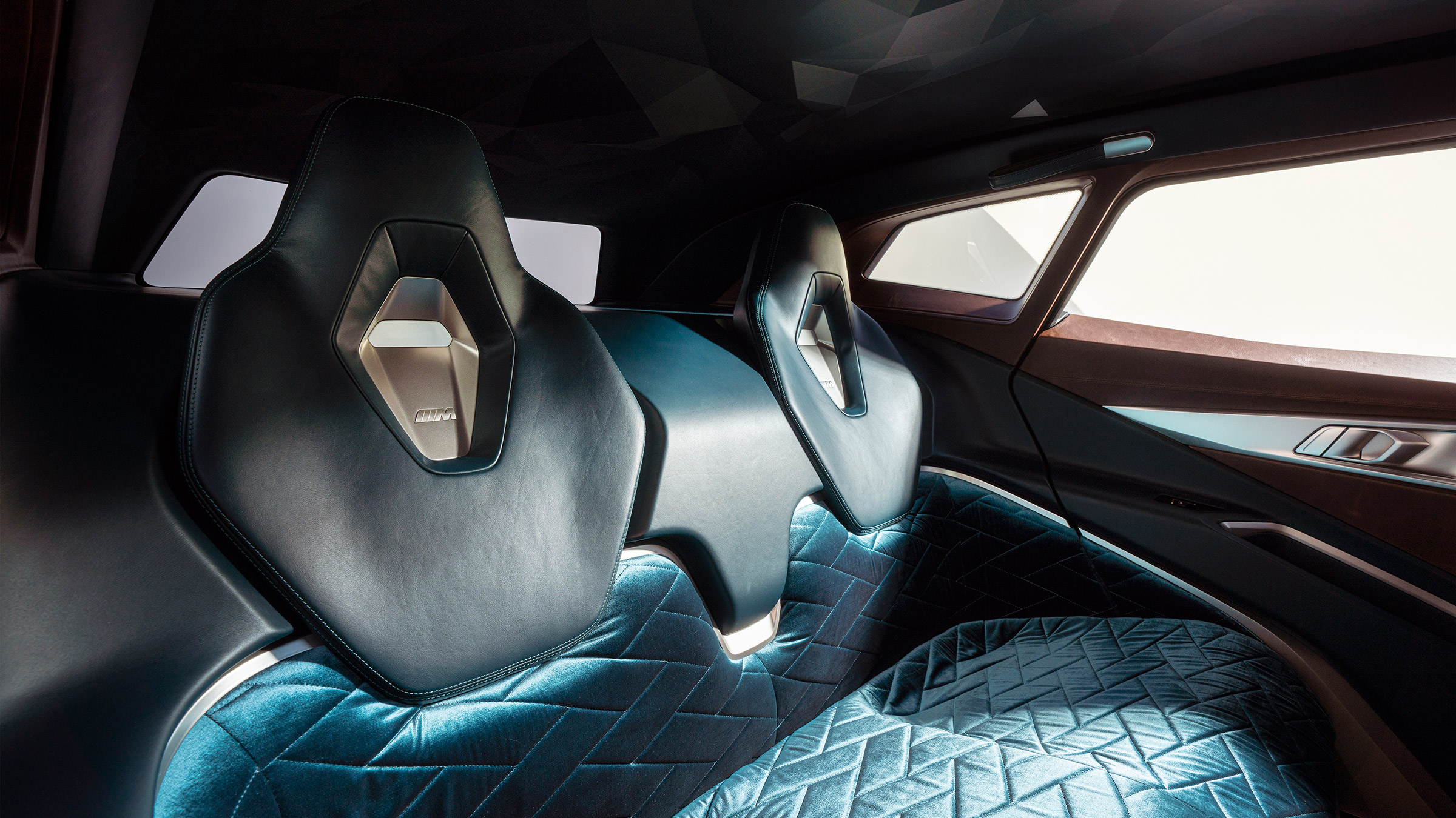 BMW XM Concept – rear seats