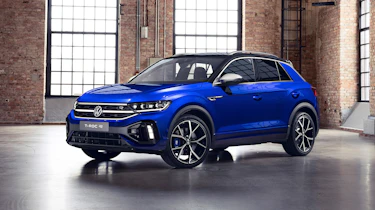 2022 Volkswagen T-Roc R – front quarter