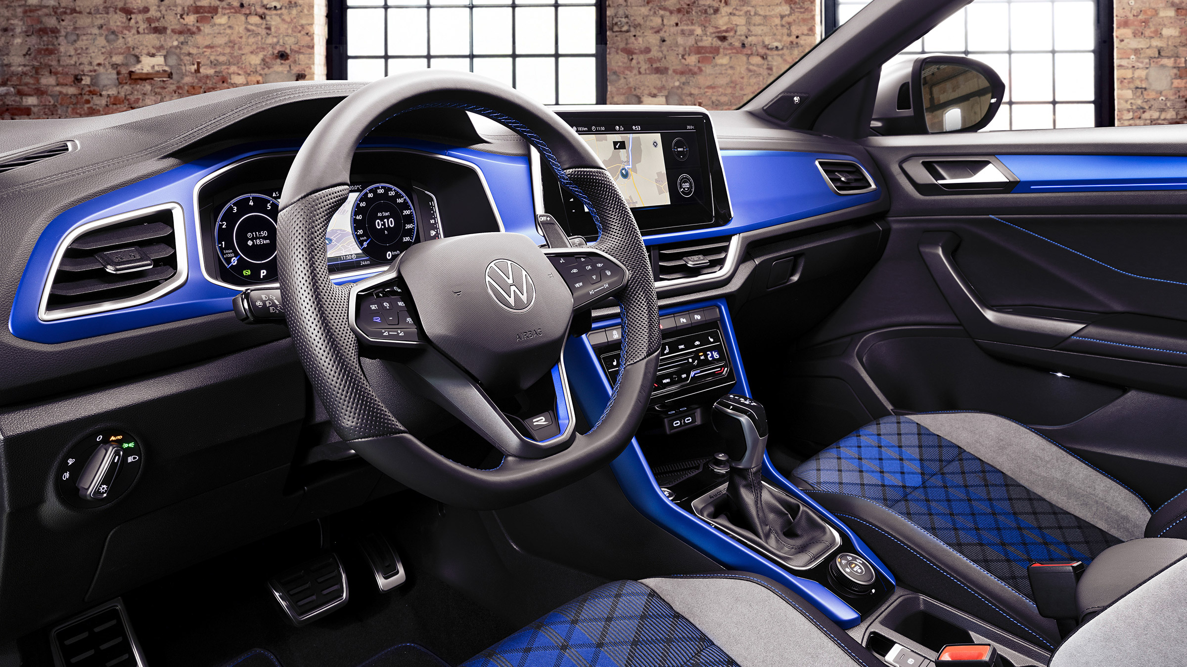 2022 Volkswagen T-Roc R – interior
