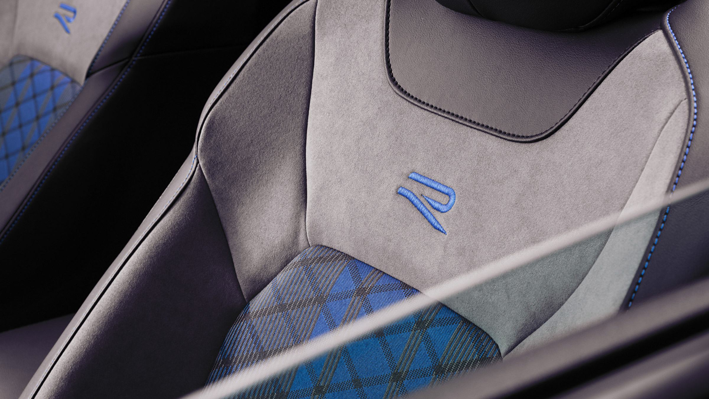 2022 Volkswagen T-Roc R – seats