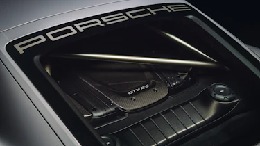 Porsche Cayman GT4 RS – dark rear window