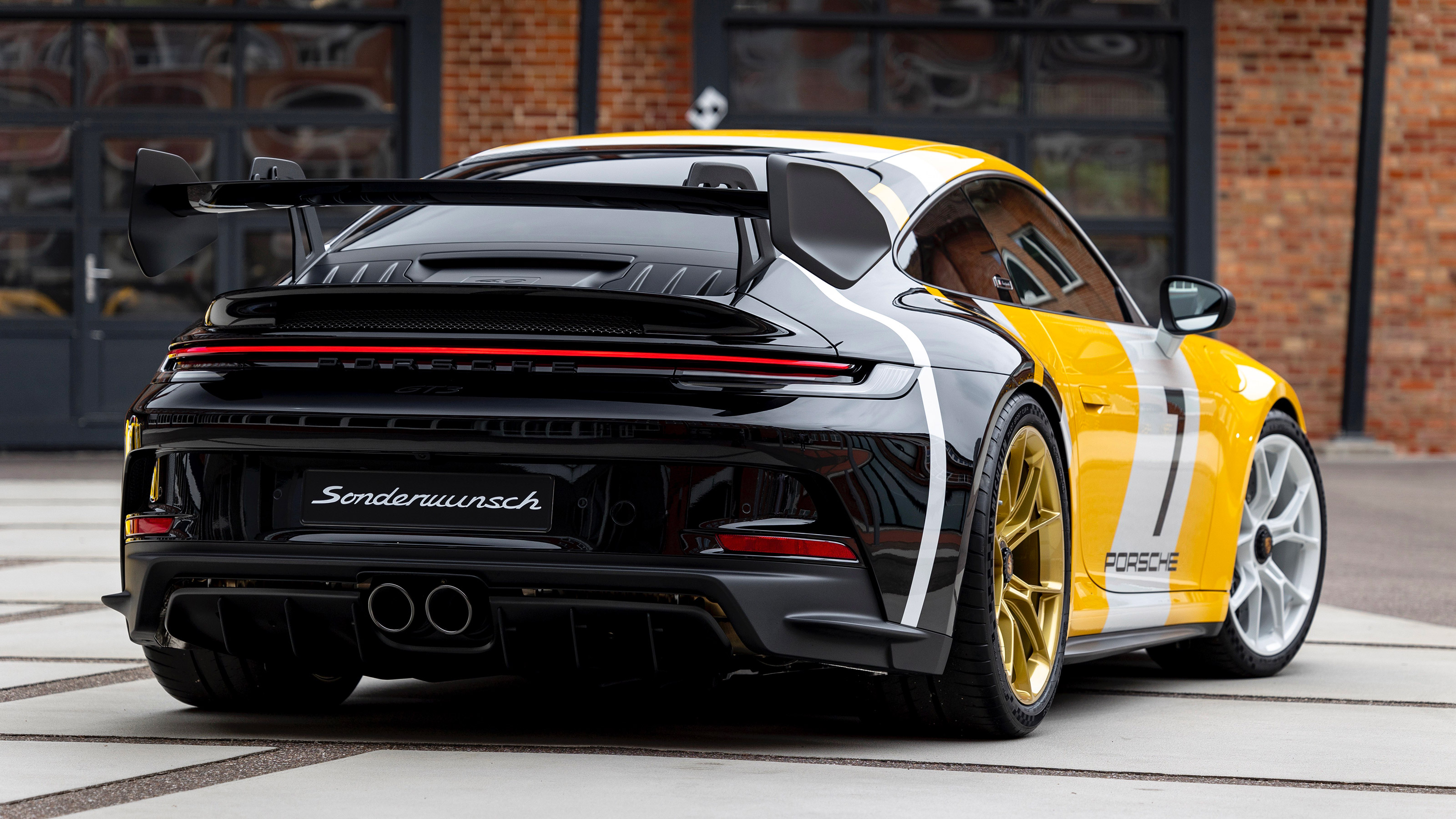 Le Mans-inspired Porsche 911 GT3