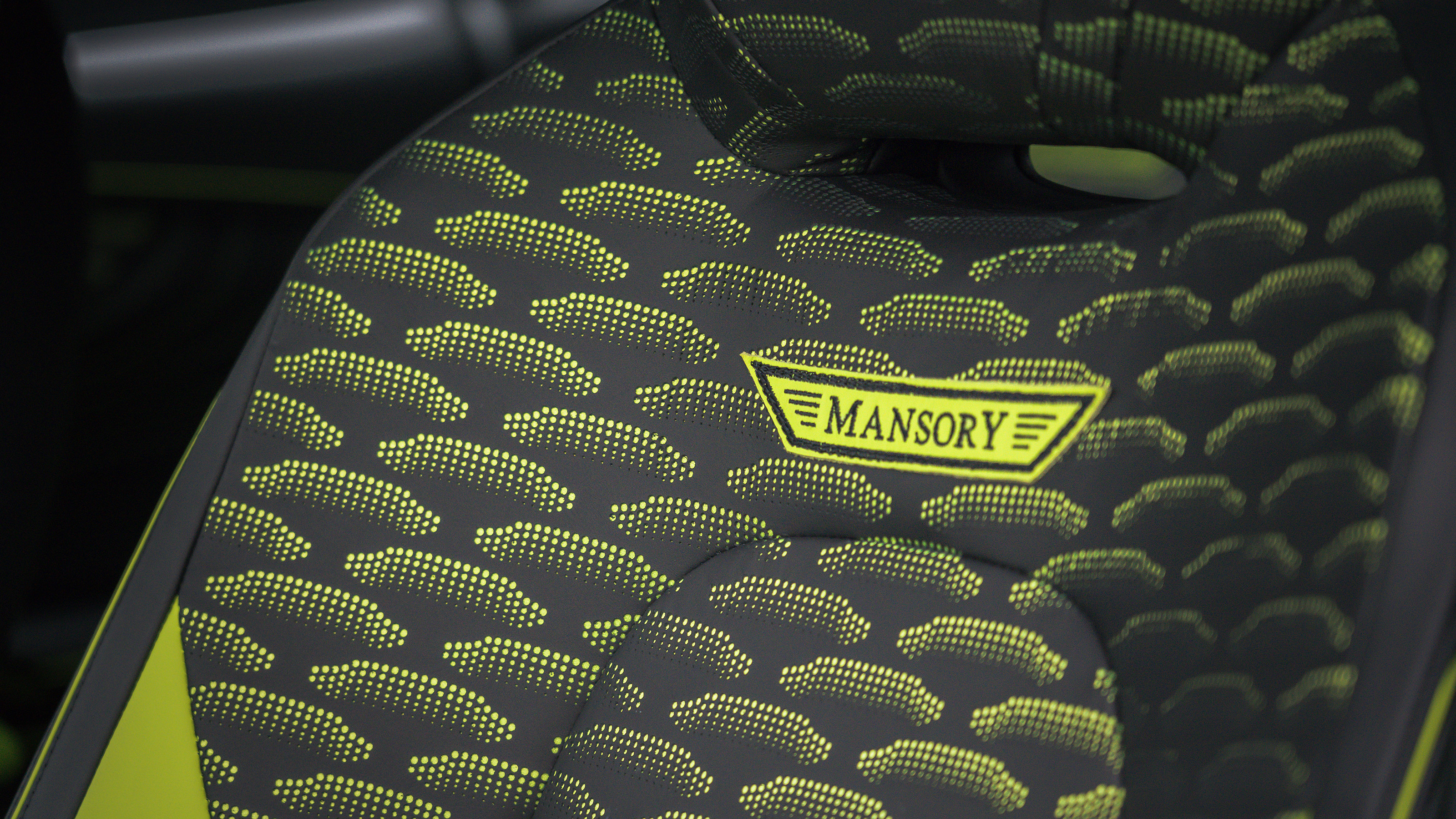 Mansory Aston Martin DBX