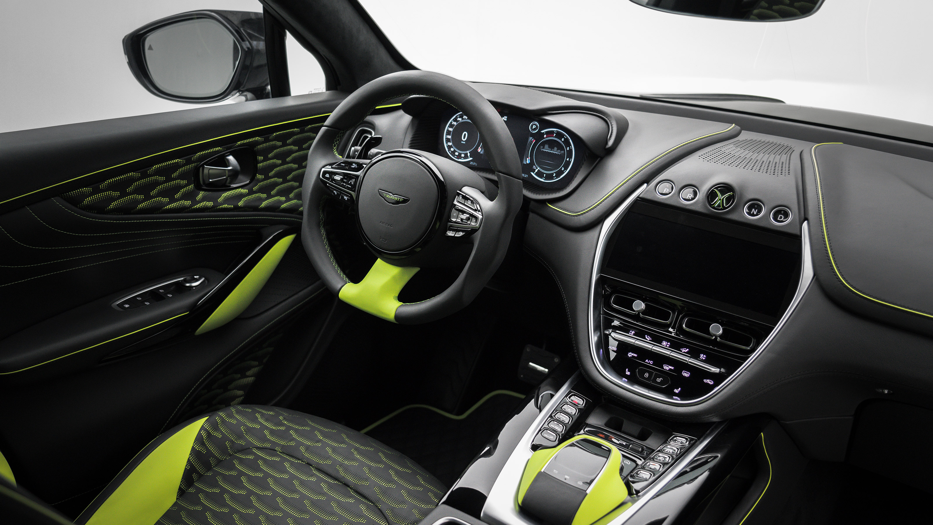 Mansory Aston Martin DBX