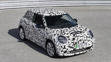 new Mini EV three-door – front quarter
